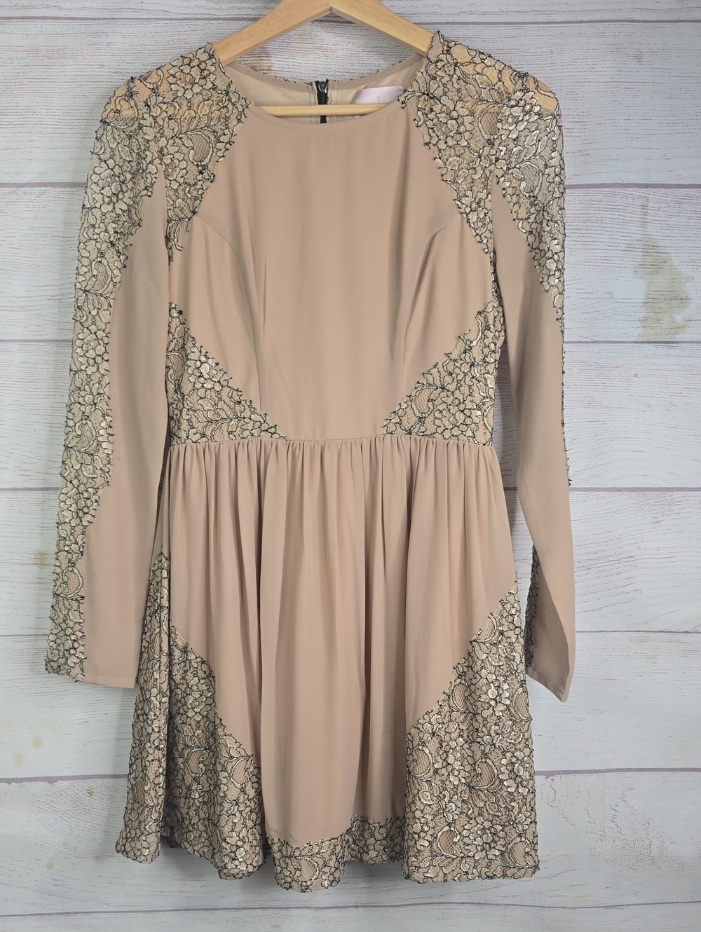 Romeo & Juliet Couture Beige Lace-Accent Long Sleeve Fit & Flare Dress Sz SM